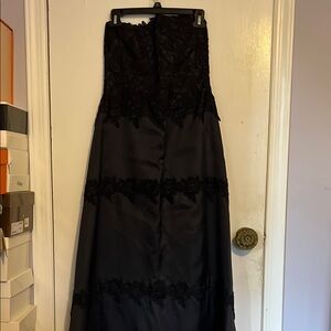 Elegant Black Strapless Dress